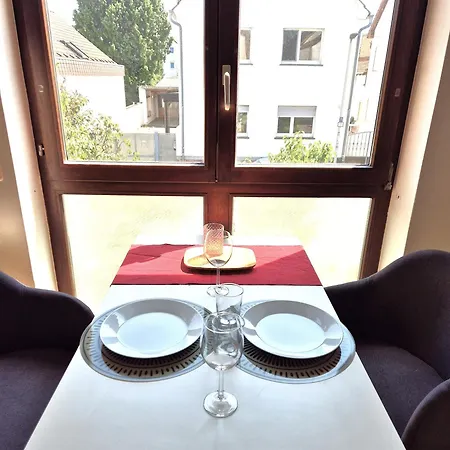 Moguntia 1 - Naehe Uni Uniklinik Zdf Boehringer 2-Zimmer Balkon