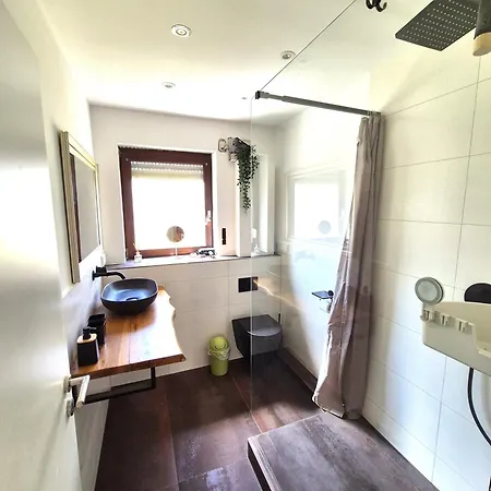 Moguntia 1 - Naehe Uni Uniklinik Zdf Boehringer 2-Zimmer Balkon *