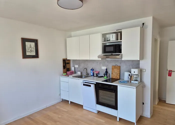 Moguntia 1, Naehe Uni Und Zdf * מיינץ