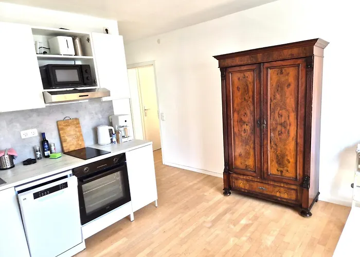 Moguntia 1, Naehe Uni Und Zdf * מיינץ